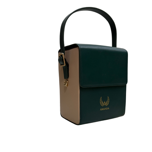 The Perfect Leather Companion for Your Daily City Hustle